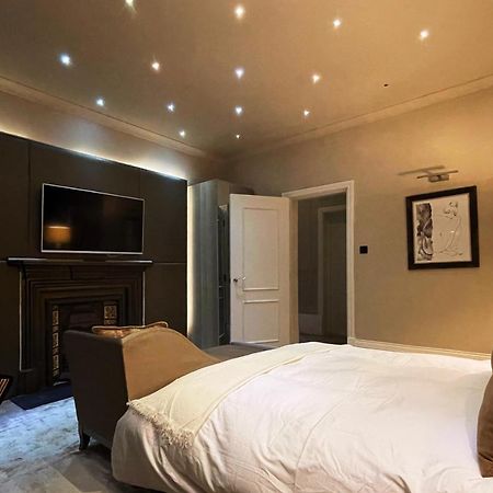 Elizabeth'S Place - London'S Hidden Gem ภายนอก รูปภาพ