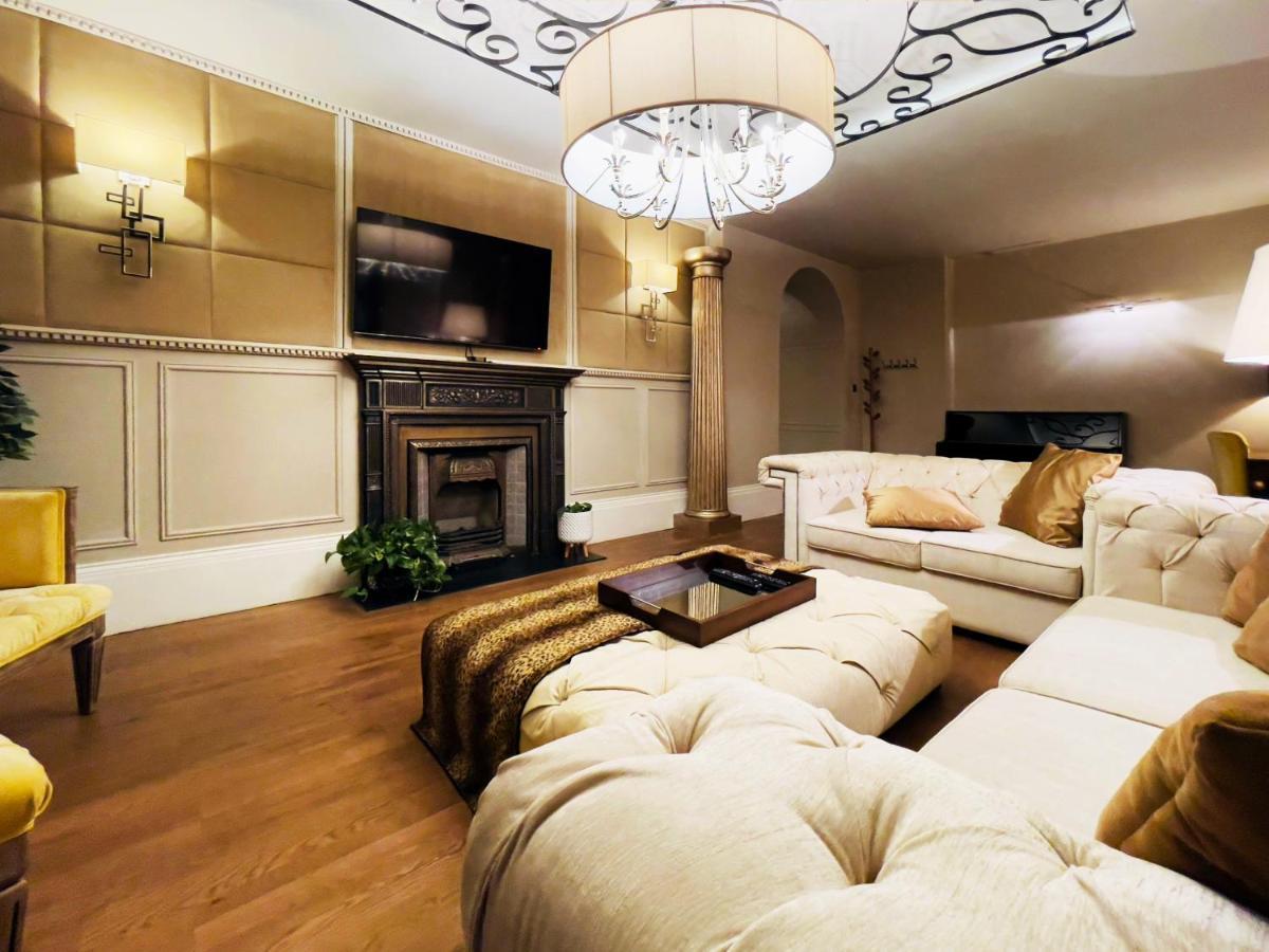 Elizabeth'S Place - London'S Hidden Gem ภายนอก รูปภาพ